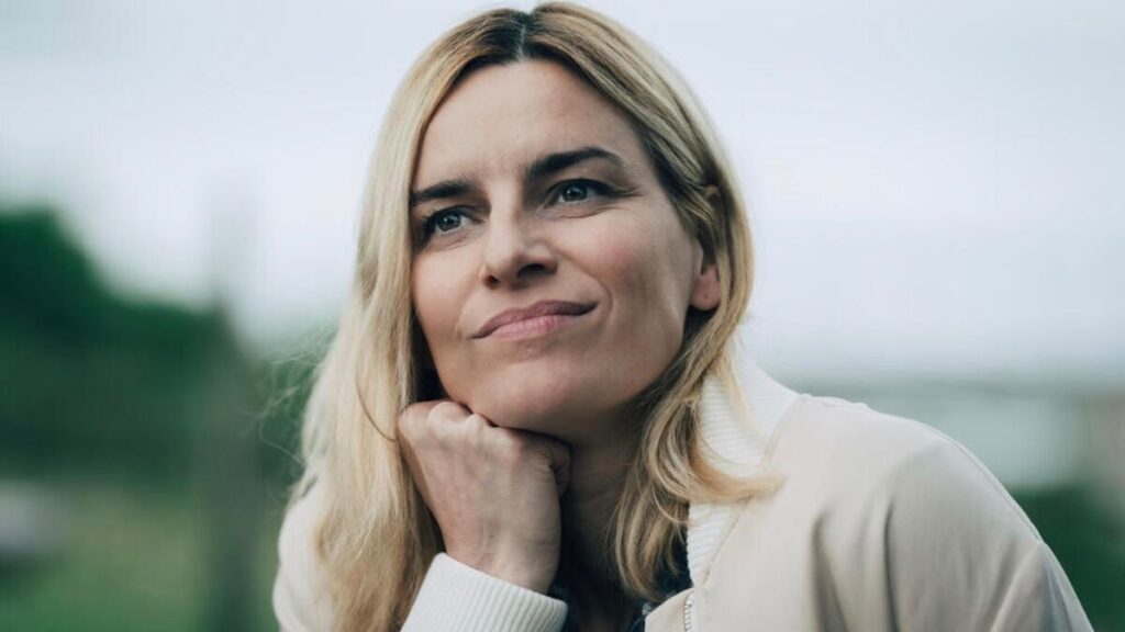 Sabine est jouée par Fauve Hautot dans la série Rien ne t'efface sur TF1.