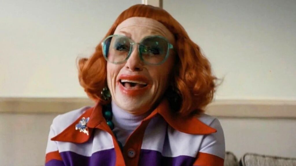 La tante Gladys dans le film Évanouis.