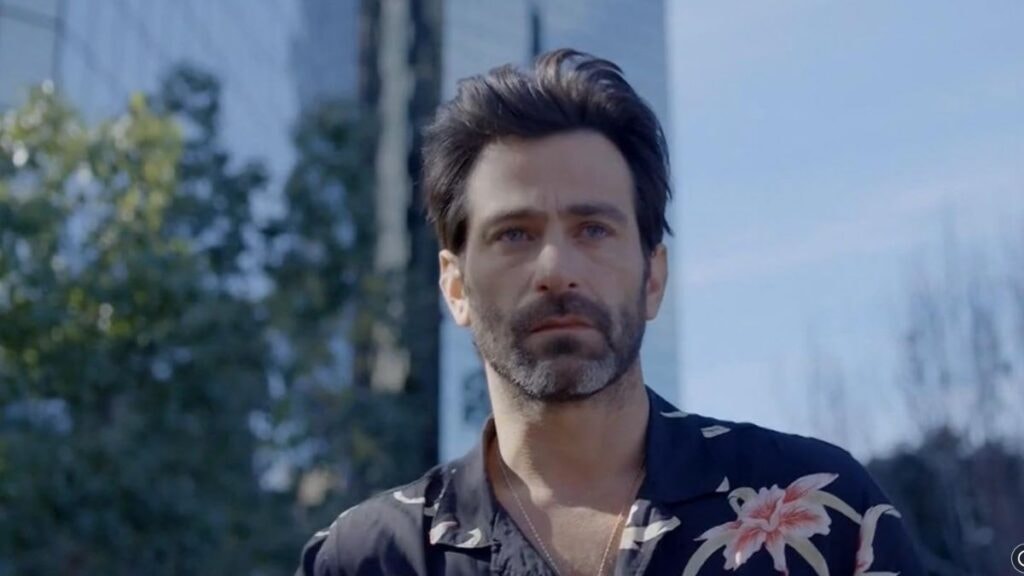 Yehuda Levi dans la série Very Important Person