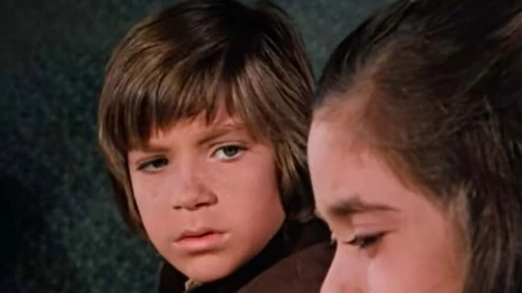 James Cooper Ingalls (Jason Bateman) de La Petite Maison dans la Prairie.
