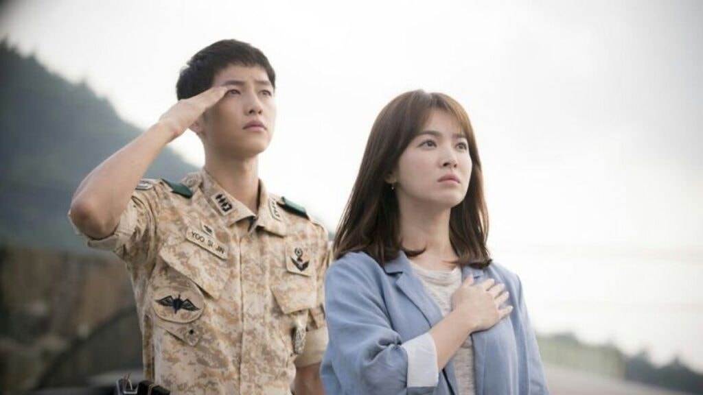 Yoo Si-jin et Kang Mo-yeon dans Descendants of the Sun