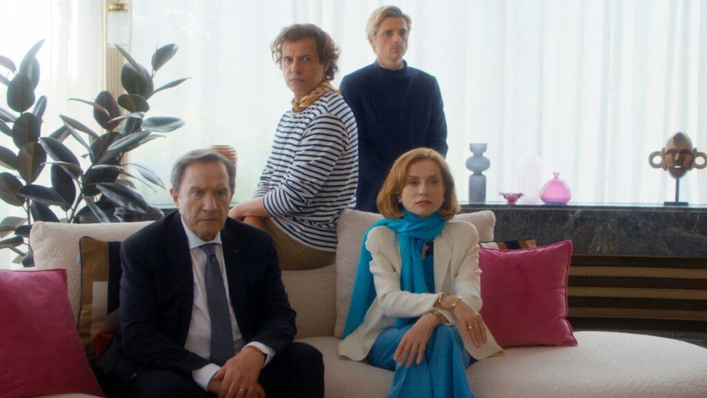 Isabelle Huppert, Laurent Lafitte, André Marcon et Raphaël Personnaz dans le film La Femme la Plus Riche du Monde.