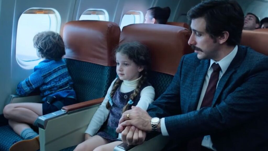 Les enfants et Leo dans Personne ne nous a vus partir sur Netflix