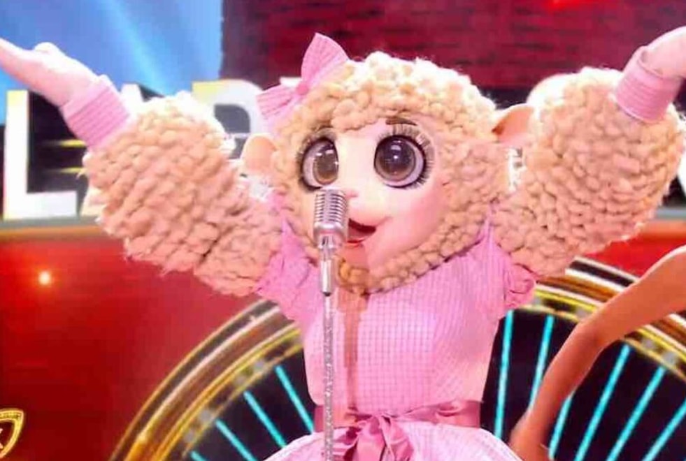 Mask Singer : on a trouvé qui se cache sous le costume de l’Agneau !