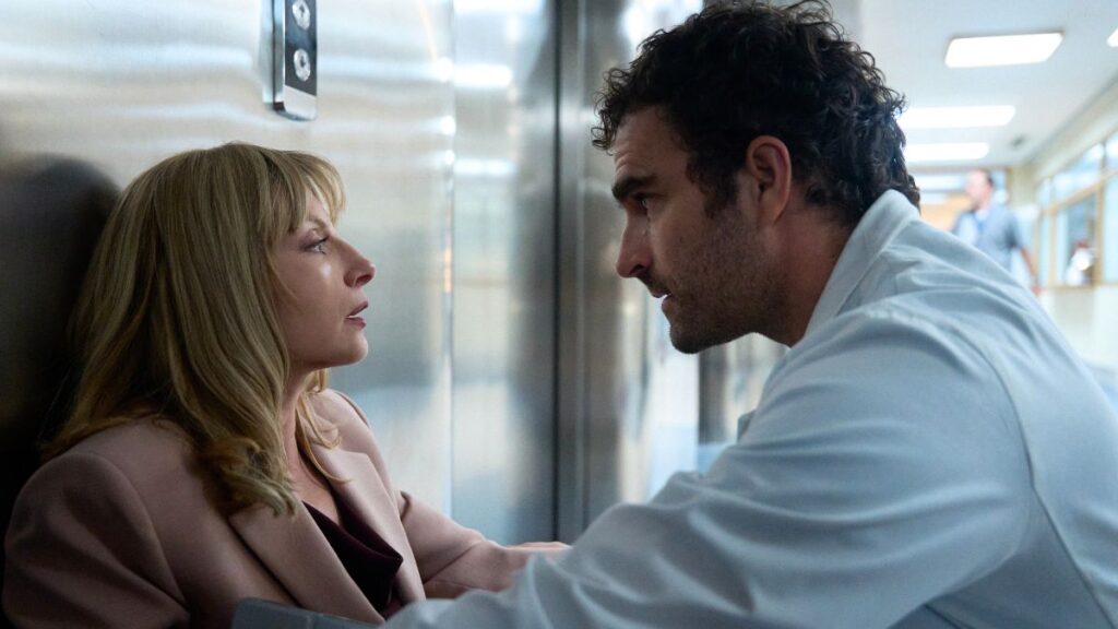 Patricia (Najwa Nimri) et Nestor (Borja Luna) dans la saison 2 de Respira.