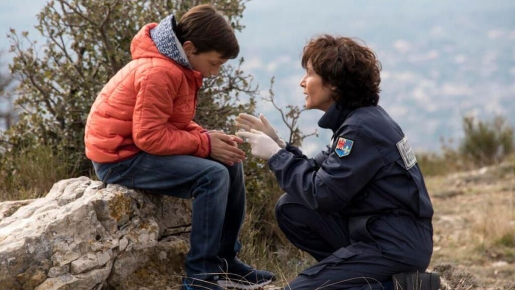Nadia dans la série Section de recherches
