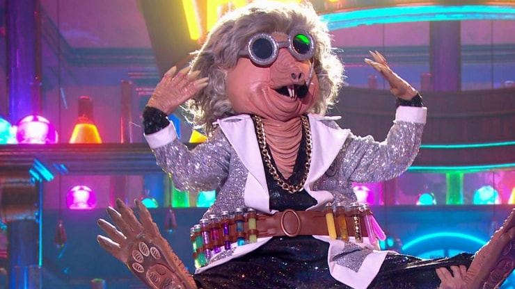 Sondage Mask Singer : qui est sous le costume de la Taupe selon toi ?