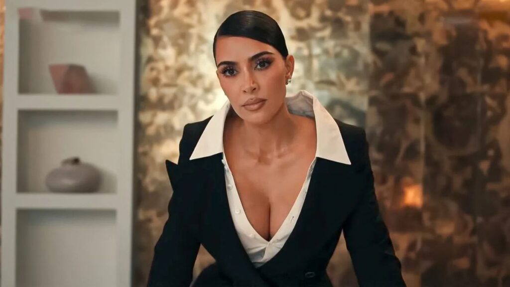 Kim Kardashian dans la série All's Fair sur Disney+.
