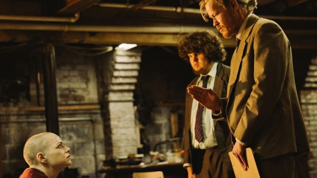 Emma Stone dans le film Bugonia