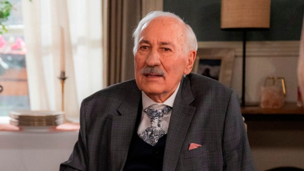 Bernard Larmande jouait René dans la série En Famille sur M6.