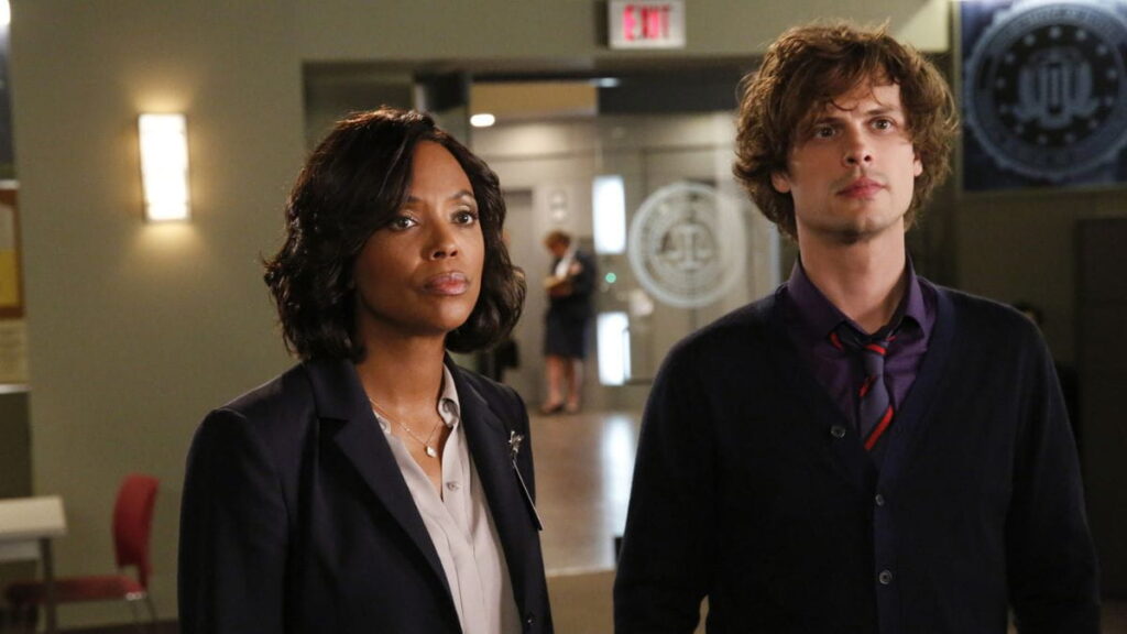Matthew Gray Gubler et Aisha Tyler dans la série Esprits Criminels.