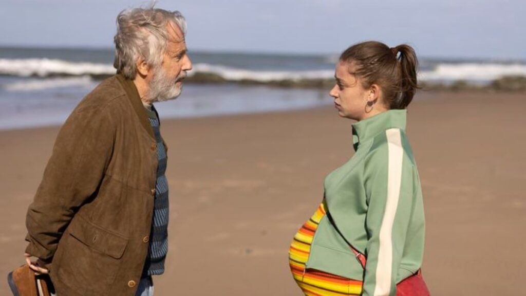 image du film la petite avec fabrice luchini et mara taquin