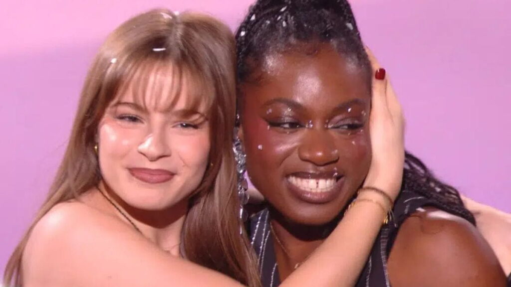 Anouk et Sarah de la Star Academy 2025.