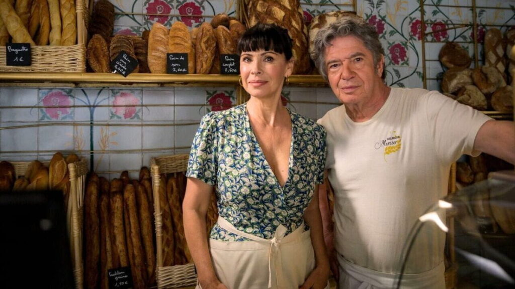 Lionnel Astier et Mathilda May dans la série La Belle et le Boulanger sur TF1.