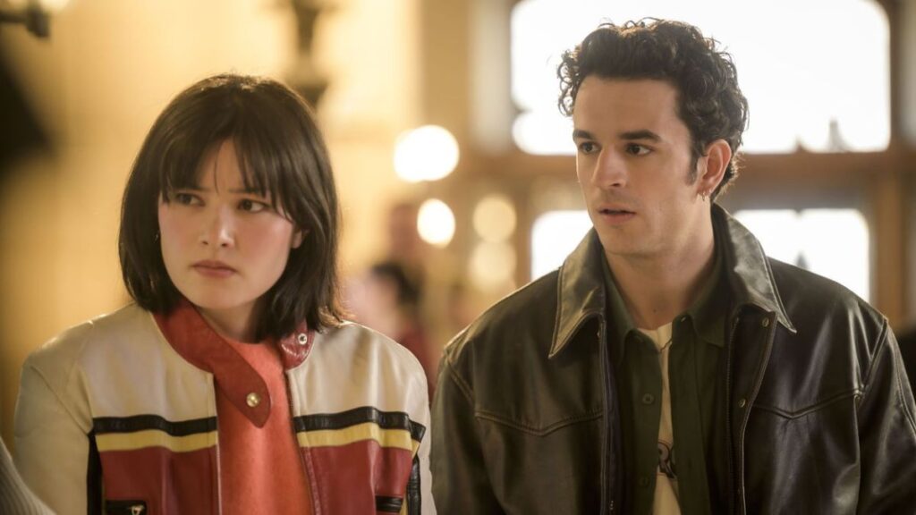 Allyson Yang (Ayumi Roux) et Mika Delaye (Mikaël Mittelstadt) dans la saison 3 de Master Crimes sur TF1.