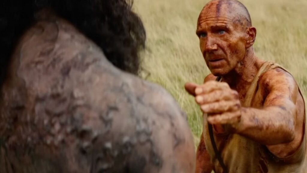 Samson l'alpha et Ian Kelson (Ralph Fiennes) dans 28 ans plus tard le temple des morts