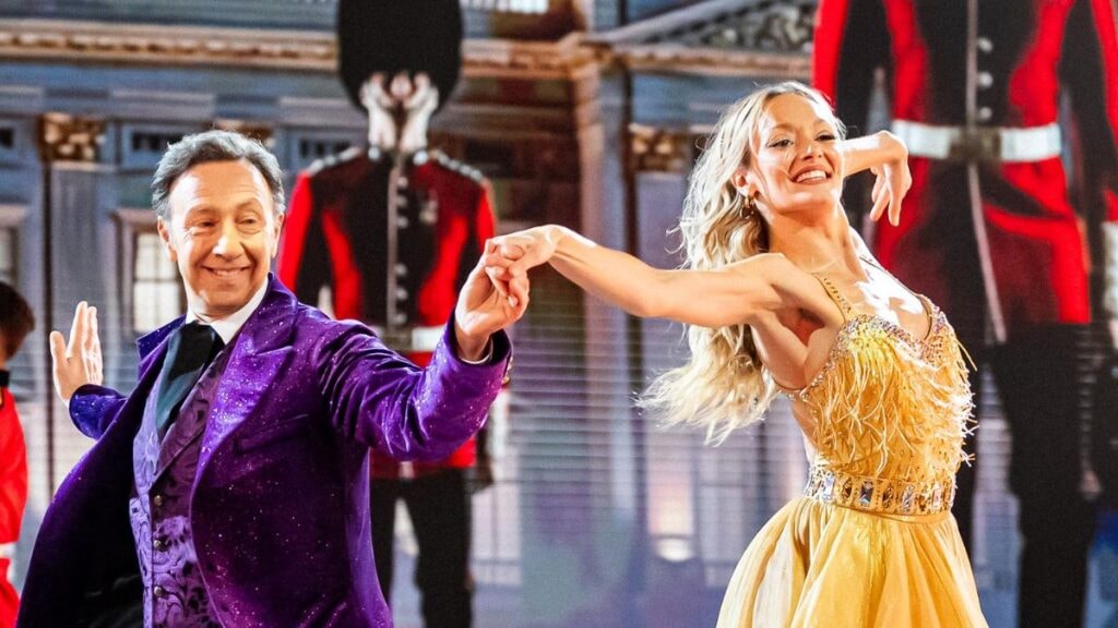 Stephane Bern et Calisson Goasdoué dans danse avec les stars