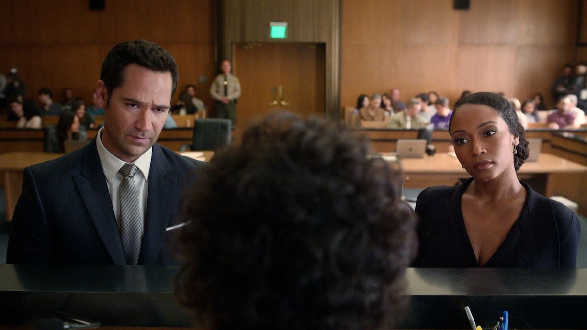 Mickey Haller (Manuel Garcia-Rulfo) et Andy Freeman (Yaya DaCosta) dans La Défense Lincoln.