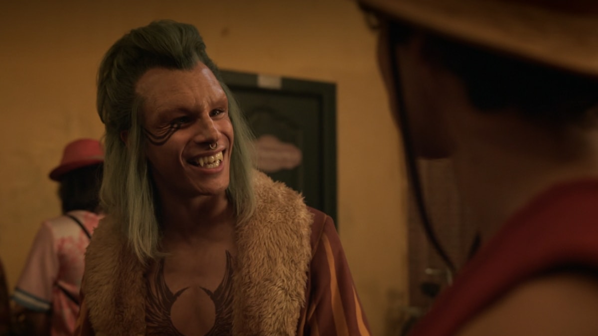 Bartolomeo souriant à Luffy dans la série One Piece 